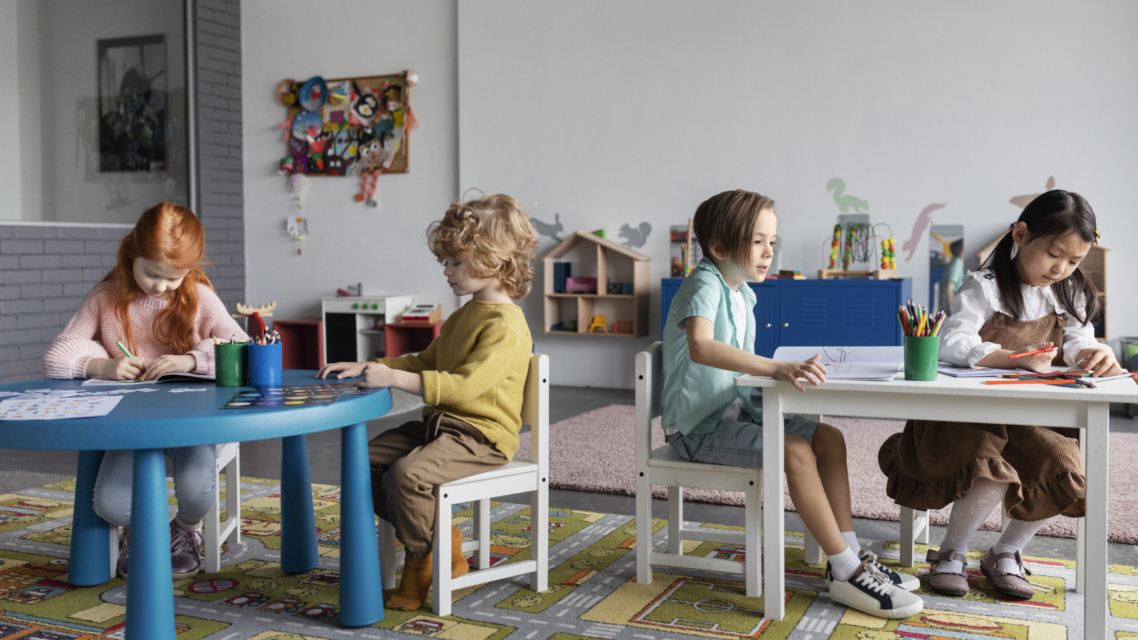 full-shot-people-sitting-chairs-kindergarten