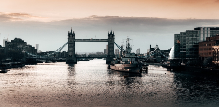 black-boat-beside-bridge-2611465-5