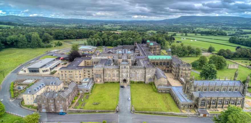 building-main-stonyhurst-college-clitheroe-uk-shkola-pansion-34